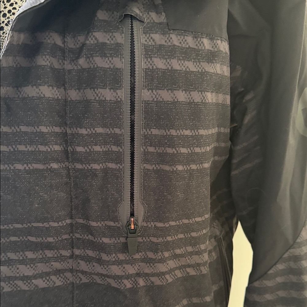 Burton Black Patterned Hooded Jacket - image 4
